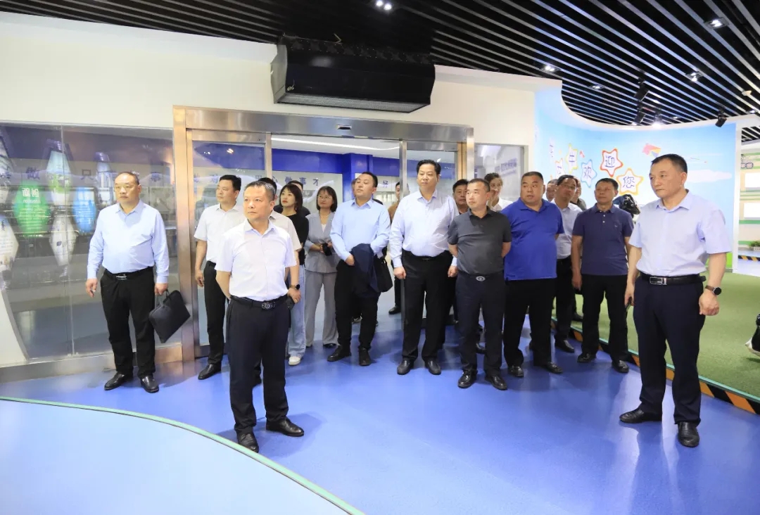 供銷聯(lián)動，創(chuàng)新共贏丨河南農(nóng)投集團內(nèi)部業(yè)務(wù)協(xié)同交流會在花花牛乳業(yè)集團順利召開