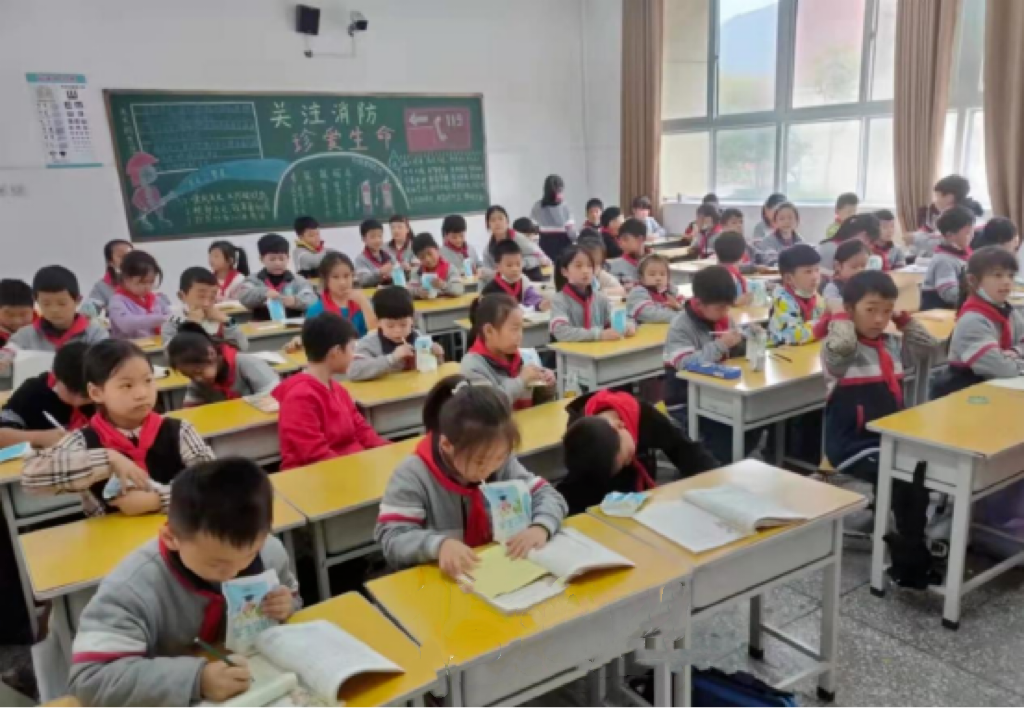 未來可期 健康護航丨花花牛乳業集團取得學生飲用奶常、低溫發酵乳生產資質