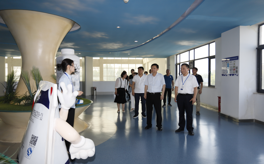 快訊|鄭州市二七區委副書記、區長虎榮鑫蒞臨河南花花牛乳業集團調研