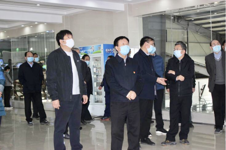 平頂山市委書記周斌一行蒞臨花花牛乳業集團 魯山瑞亞牧業有限公司調研疫情防控和復工復產情況 平頂山市委書記周斌一行蒞臨花花牛乳業集團 魯山瑞亞牧業有限公司調研疫情防控和復工復產情況