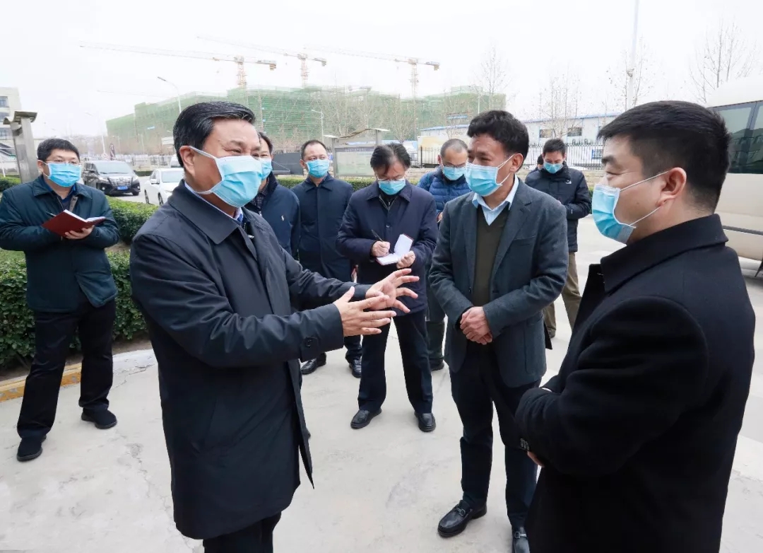 快訊丨河南省副省長武國定蒞臨花花牛乳業(yè)集團調研重點保障企業(yè)復工復產情況 快訊丨河南省副省長武國定蒞臨花花牛乳業(yè)集團調研重點保障企業(yè)復工復產情況