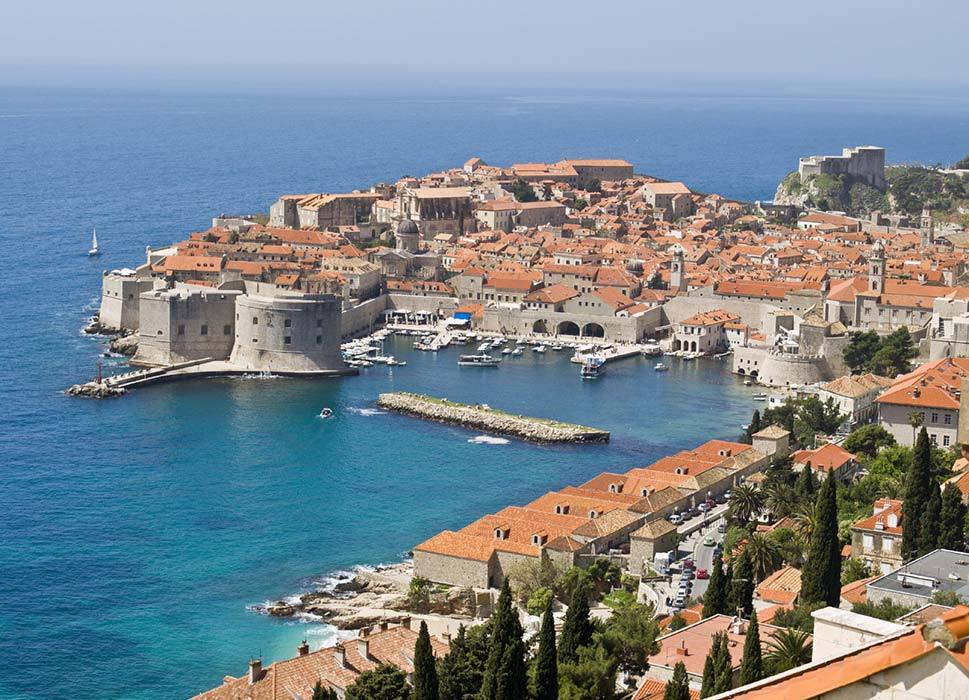 2018年東南歐能源行業(yè)主要行業(yè)（固體燃料，天然氣，石油和石油產(chǎn)品，電力）剖析