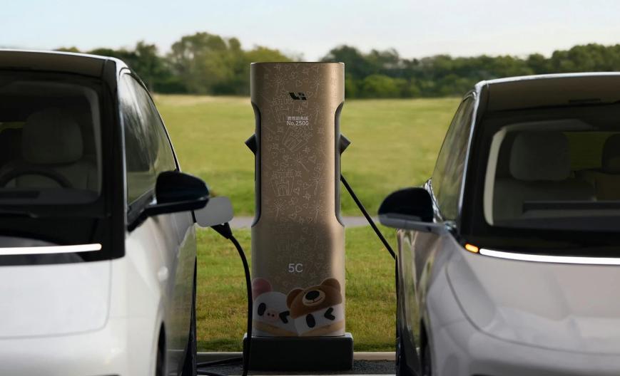 李想為純電用戶兌現承諾，5C超充站數量已超特斯拉