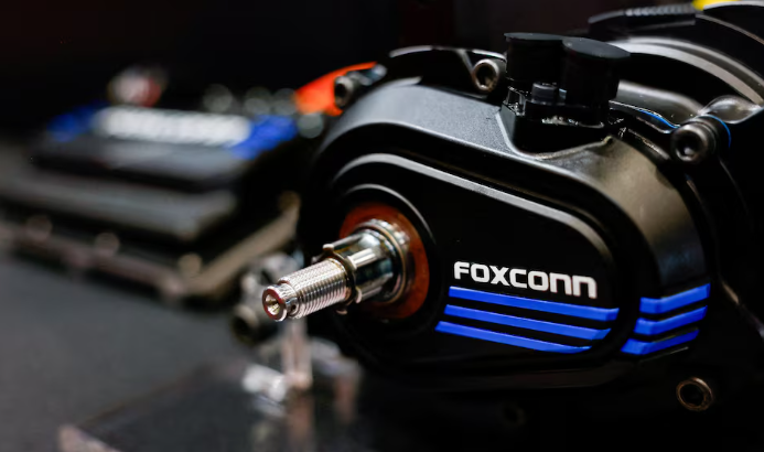 富士康計劃年投30億美元發(fā)展人工智能,預(yù)計電動汽車市場將整合