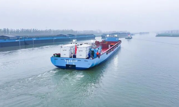 寧德時(shí)代發(fā)布全球唯一的“船-岸-云”零碳航運(yùn)一體化解決方案