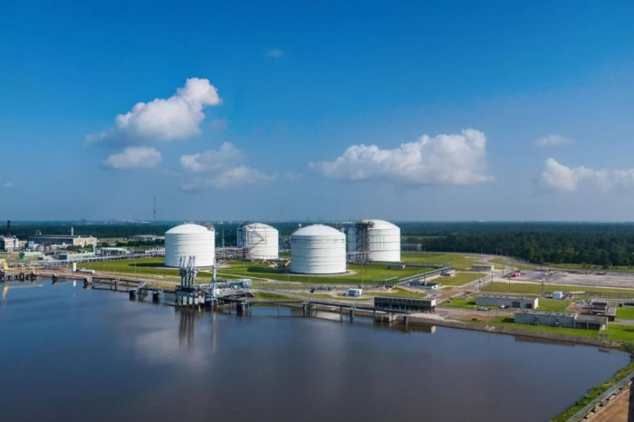 美國能源傳輸公司暫停路易斯安那州液化天然氣出口項(xiàng)目開發(fā)