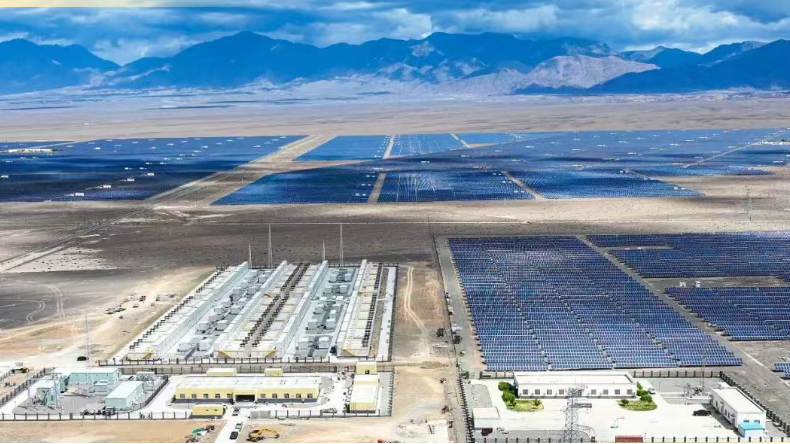 新疆哈密首個(gè)“全釩液流”獨(dú)立儲能電站轉(zhuǎn)入商業(yè)運(yùn)營