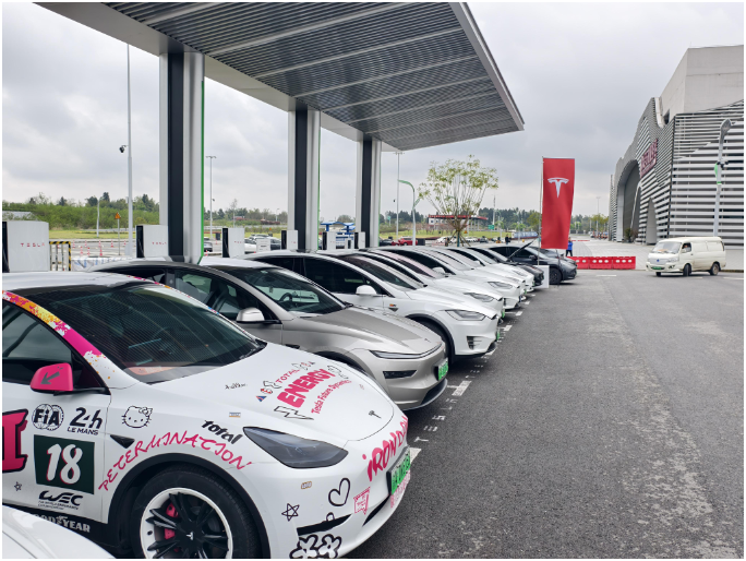 特斯拉國內(nèi)最大高速超充項(xiàng)目啟用